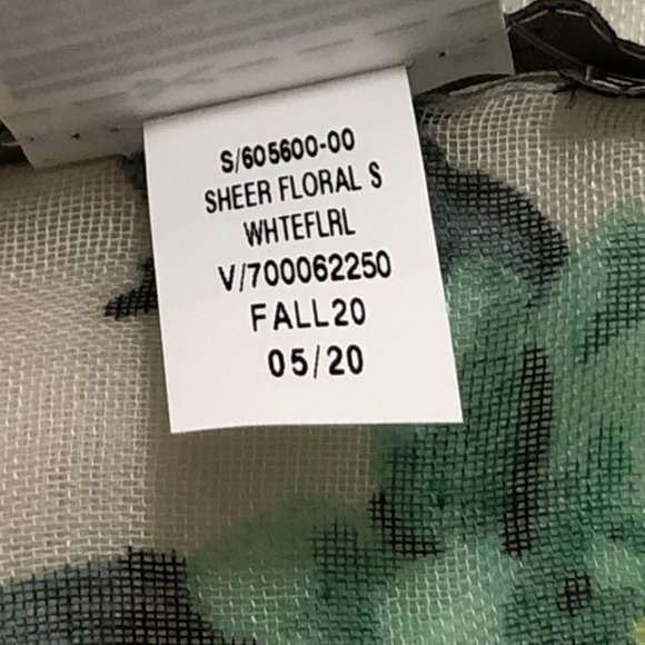 *BRAND NEW* Banana Republic Sheer Floral Scarf - Picture 6 of 6